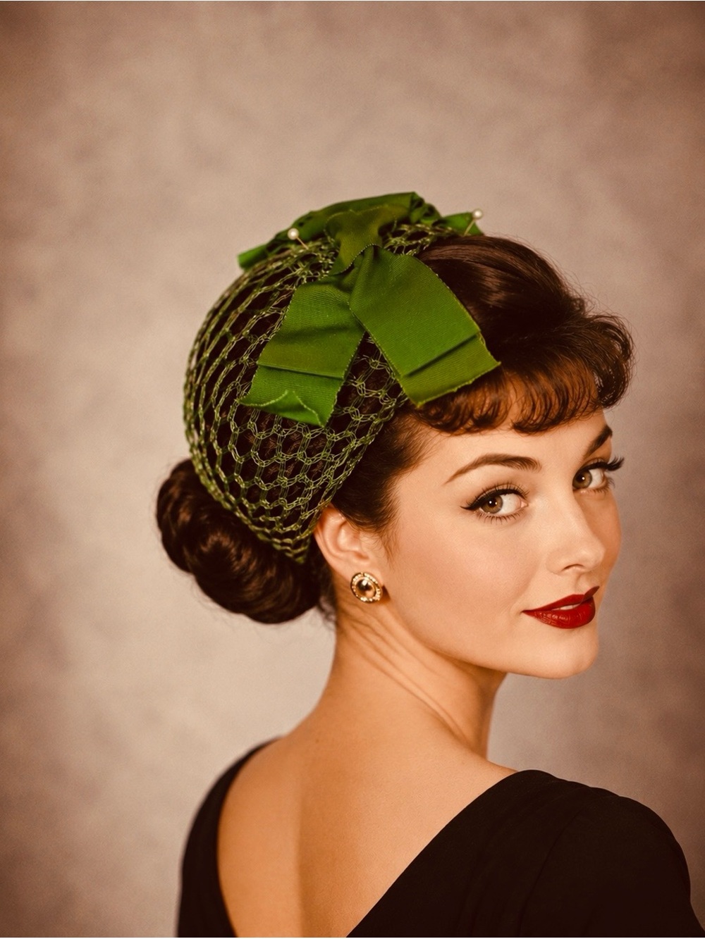 Vintage MCM Avocado Green Fascinator Hat